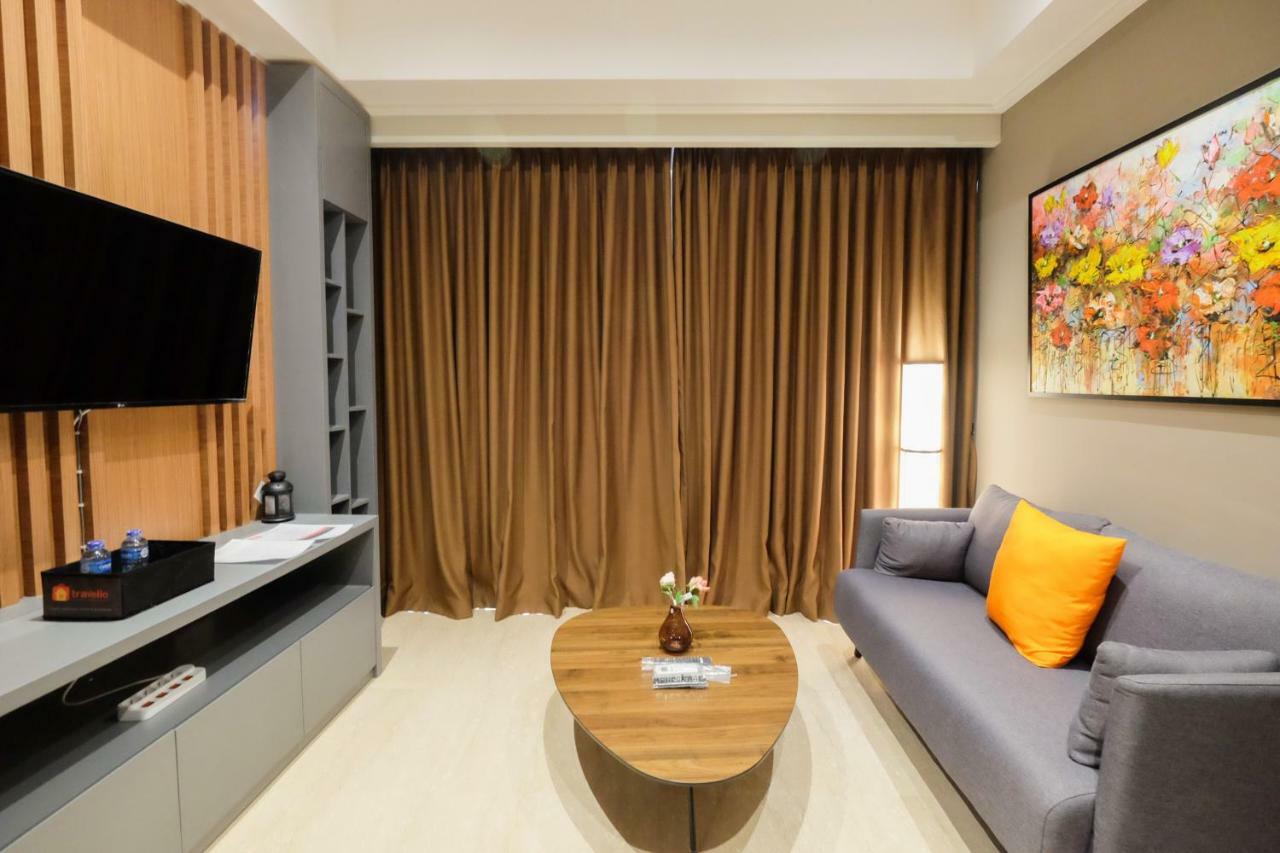 Comfortable And Modern 2Br Menteng Park Apartment By Travelio Джакарта Экстерьер фото